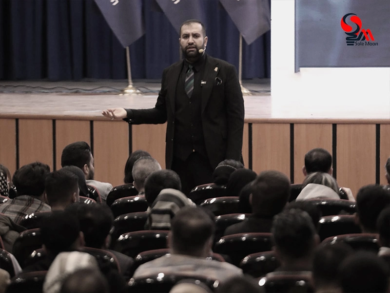 استاد مهدی ترابی مدرس کارگاه فروش